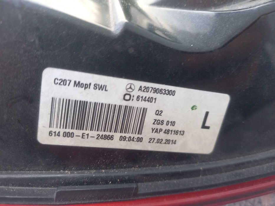 Farol mercedes  pra despachar