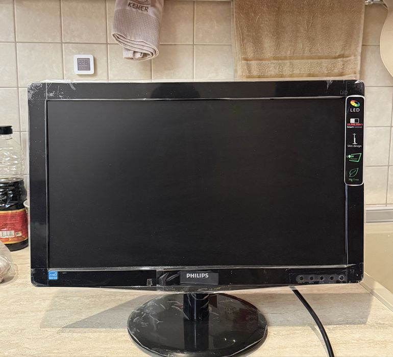 Монитор для пк камер экран philips 196 v3 lsb еще в пленках