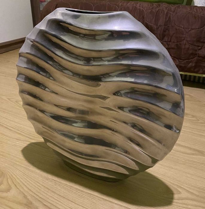 Jarro decorativo em metal!