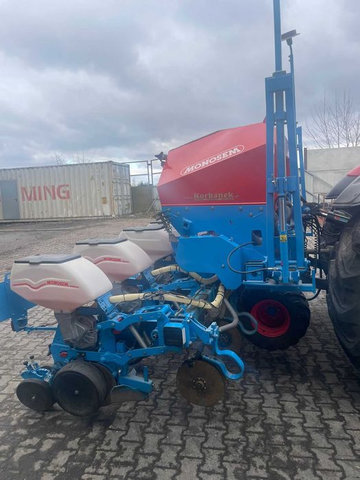 Monosem NG PLUS  siewnik do kukurydzy