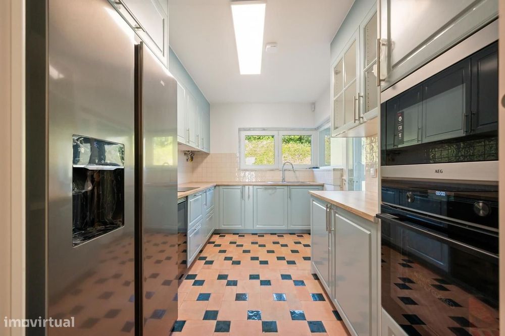 Apartamento T3 com jardim, Paço de Arcos, Oeiras