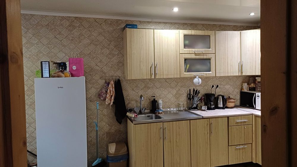 Сдам комнату в чпстном доме,для девушки,Хотов
