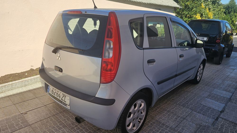 Mitsubish colt gasolina 1 registo