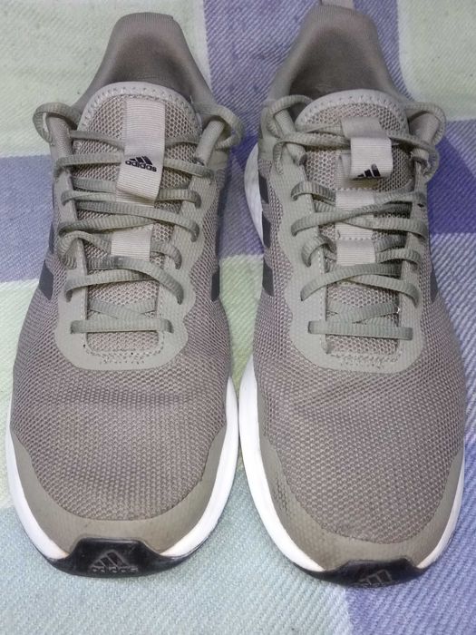 46(29,5) Adidas кросівки