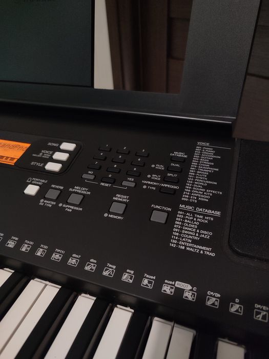 Keyboard Yamaha, stan bardzo dobry