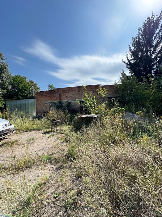 Ангари, цехи, промислові будівлі