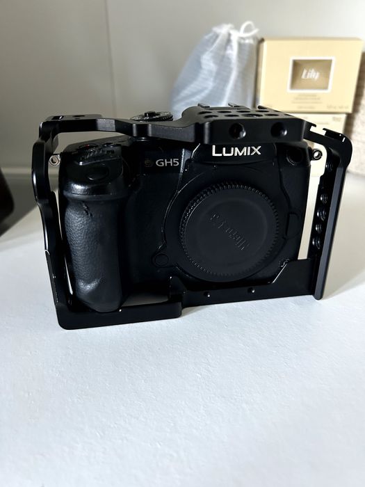 Máquina fotográfica LUMIX GH5