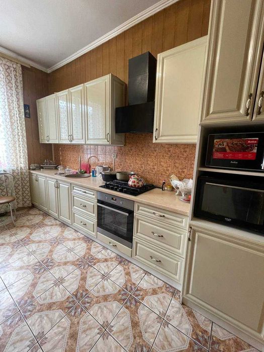 Продаж цегляного Будинку :Вул Новознесенська