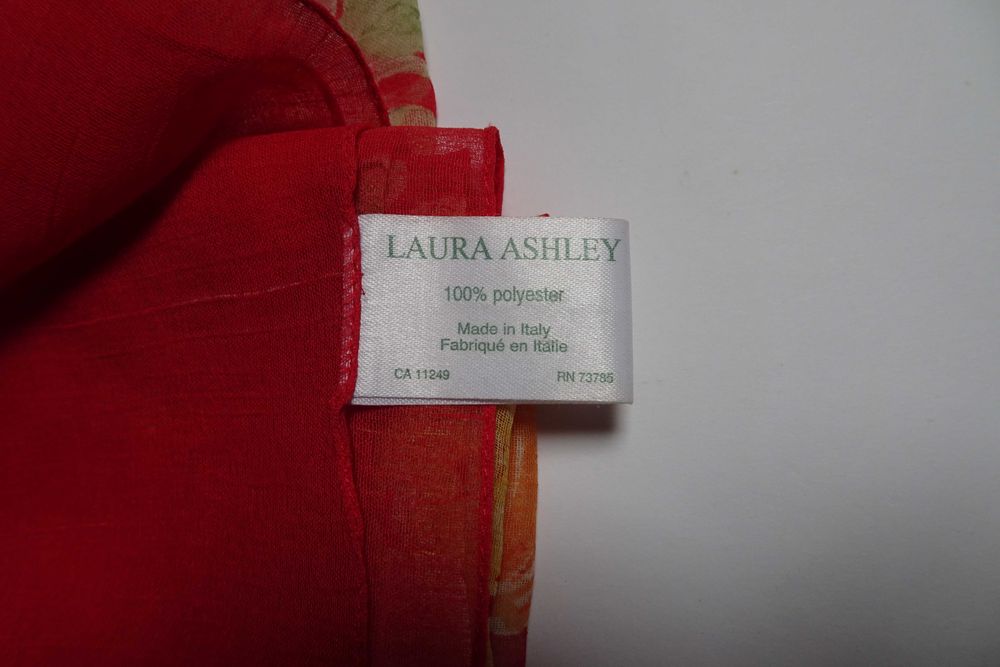 Lenços florais Laura Ashley. Envio grátis.