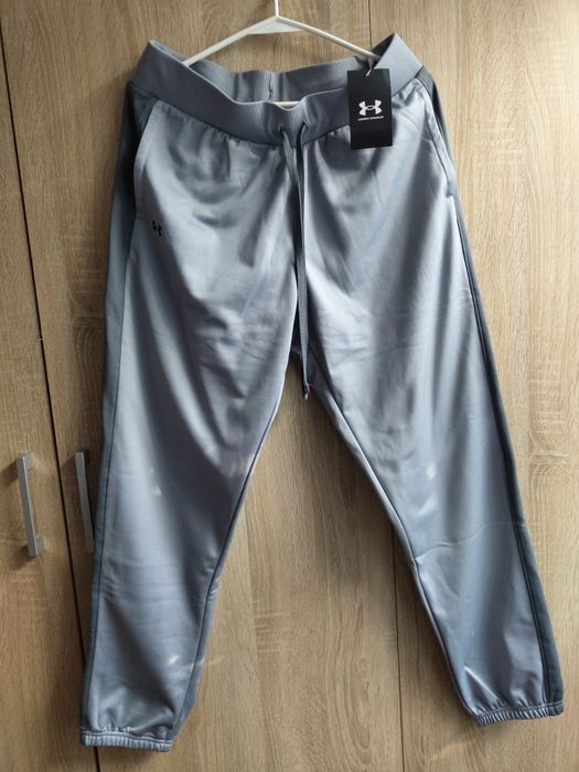 Nowy dres damski Under Armour Tricot-M