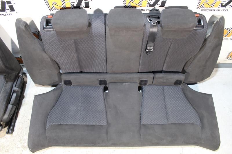 Bancos BMW Serie 1 F21 Pack M em Alcântara Com Quartelas