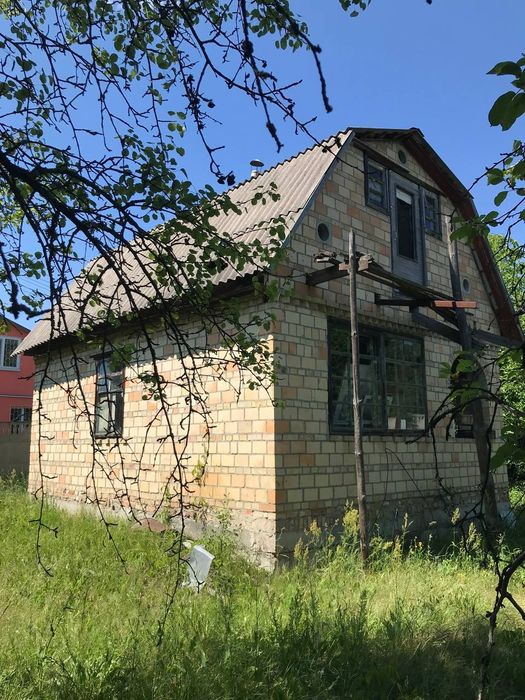 Продається 2пов. добротний будинок