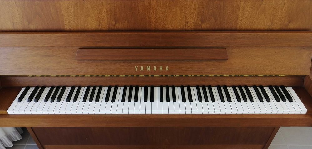 Piano Acústico Vertical Yamaha С108N