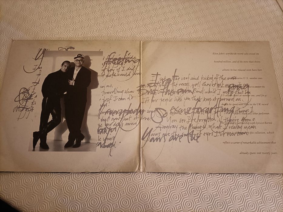 Disco em vinil & Elton John. Maiores sucessos .