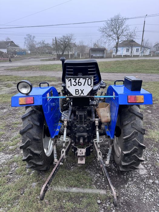 Трактор Донфенг 244