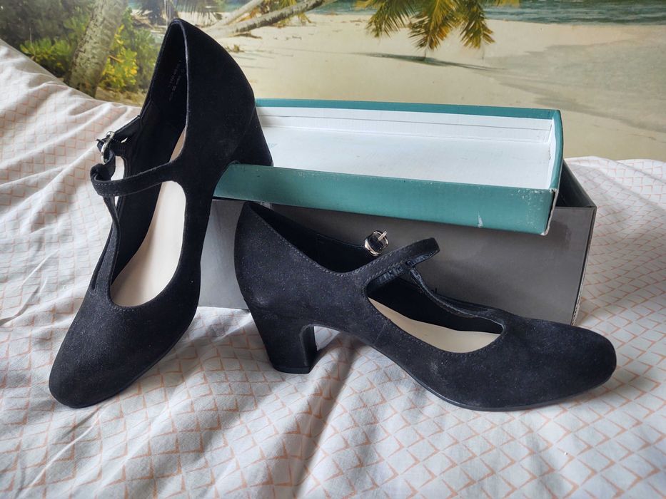 Czółenka czarne zamsz Deichmann