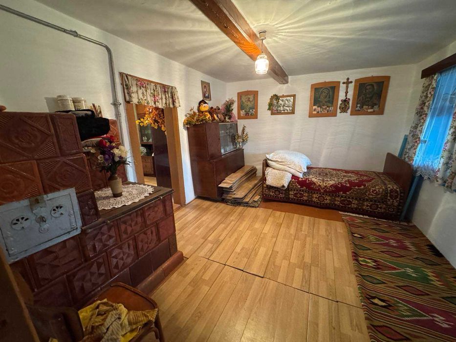 Продаж половини будинку з ділянкою в с. Довге, Дрогобицький р-н!