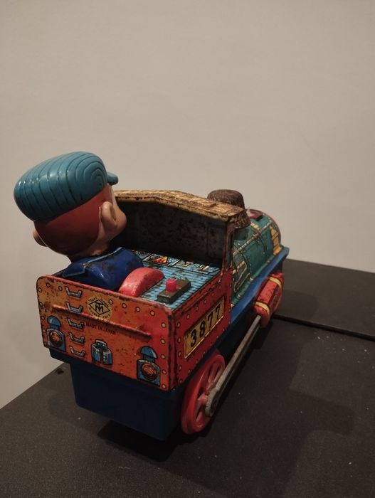Brinquedo antigo em chapa