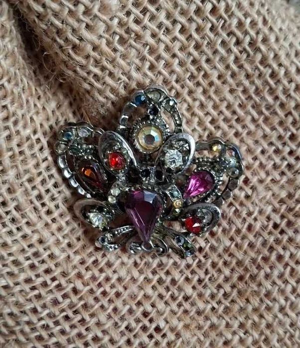 Prawdziwy vintage – stara niemiecka broszka z kryształami, retro