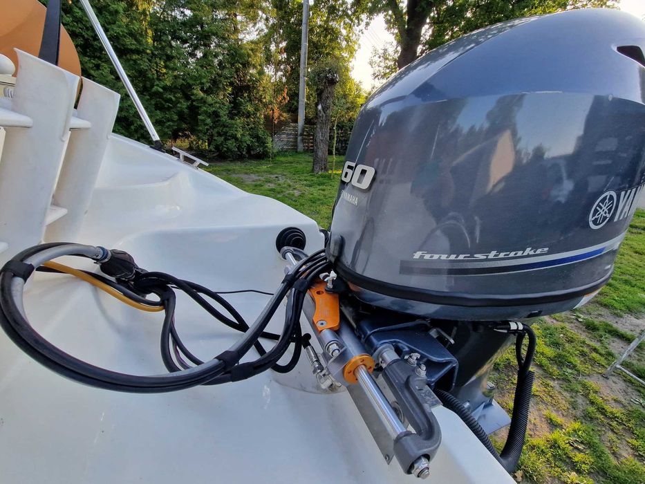 Motorówka Marion 450 Open  YAMAHA z przyczepką