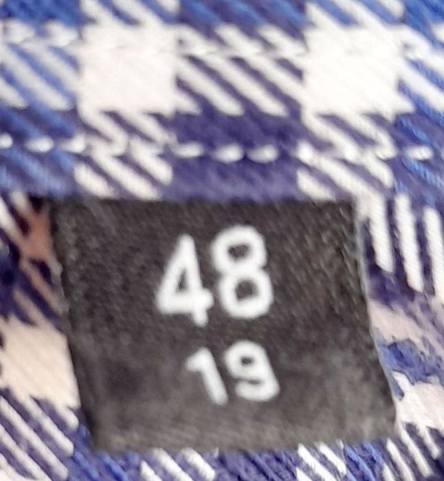 Camisa Hugo Boss, como nova. Tamanho XXLL