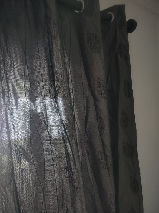 Cortinas prateadas