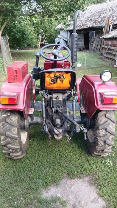 Трактор сінтай 180.