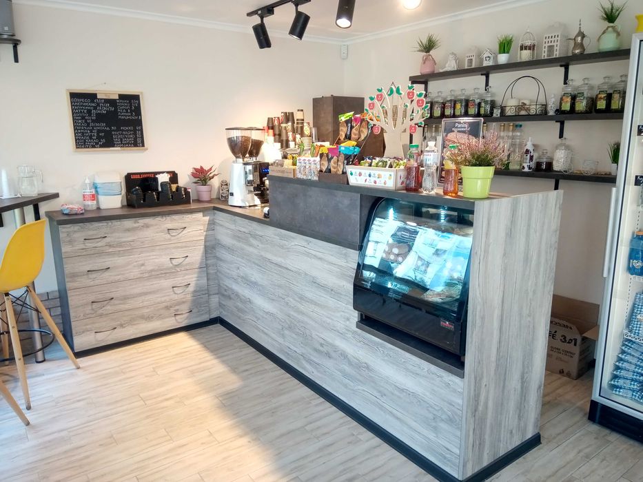 Виготовлення меблів з Віяр Рецепції ,Вітрини ,Стійки ,Стелажі, Столи.