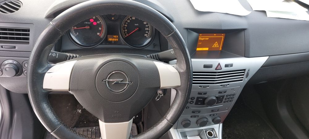 Опель Астра бензин