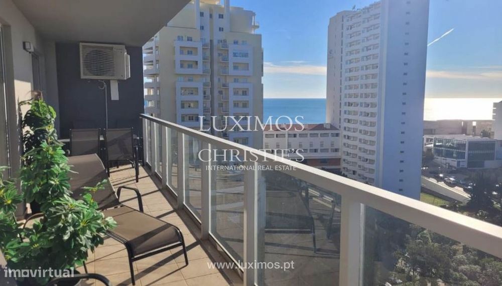 Apartamento T2 com vista mar à venda em Portimão, Algarve