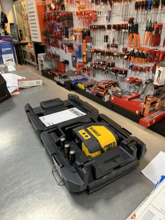 Nivel Laser Luz Verde Cruzado DeWalt DW088CG