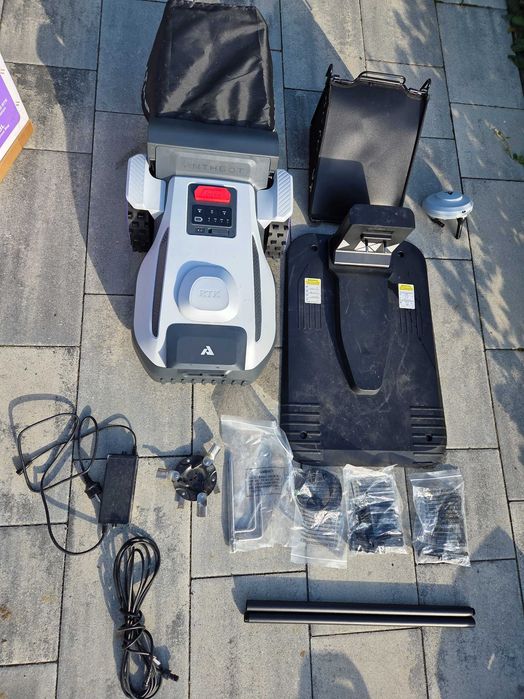 ANTHBOT N8 RTK robot koszący 4w1 + kosz 23L – tylko 5 koszeń!
