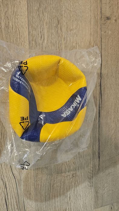 Piłka do siatkówki Mikasa V300W