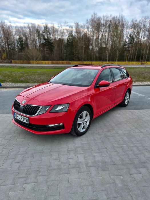 Skoda Octavia Škoda Octavia Combi 1.6 TDI 85 kW Ambition Amazing