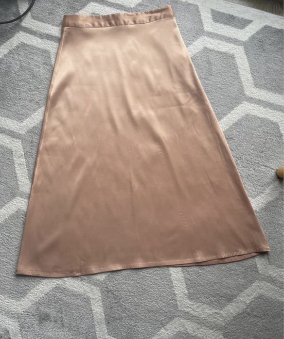 Spódnica satynowa midi