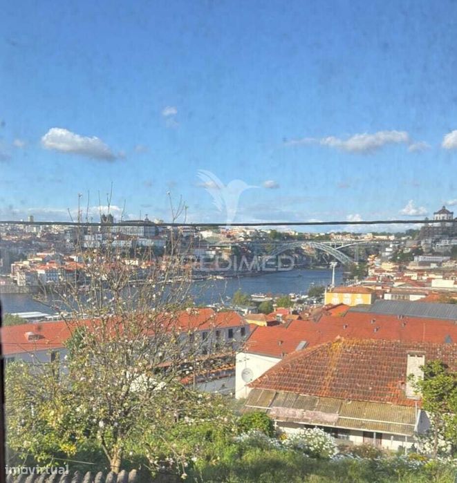 Moradia para Reabilitação Total - Zona Histórica de Vila Nova de Ga... — Santa Marinha E São Pedro Da Afurada, Porto