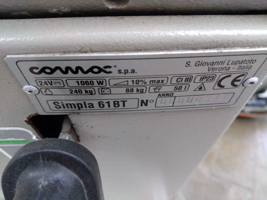 Profesjonalna szorowarka Comac  C45E