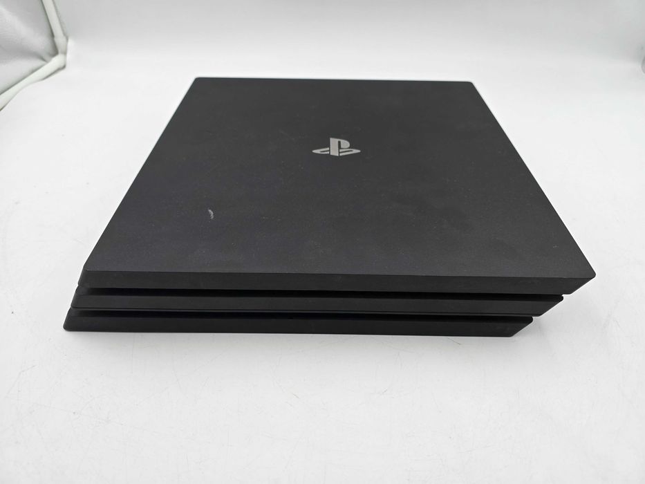 Sony PPlaystation 4 PRO 1TB (CUH-7216B)