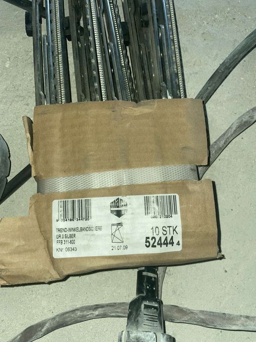 Фурнітура продам. Відправка нова та укр почта , також олх доставка……