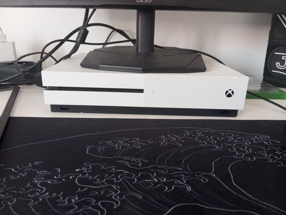 Xbox one S  controle+FIFA24