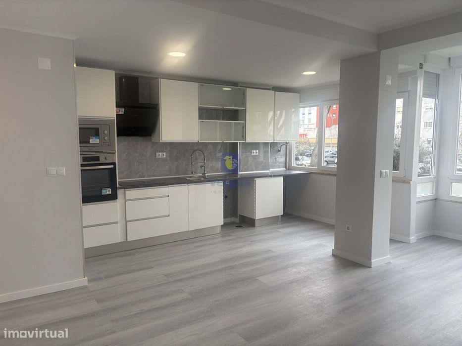 Oportunidade única: apartamento T2 em Oeiras para investimento seguro