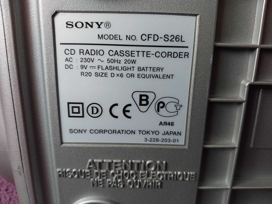 Radiomagnetofon Sony  CD-R/RW Playback