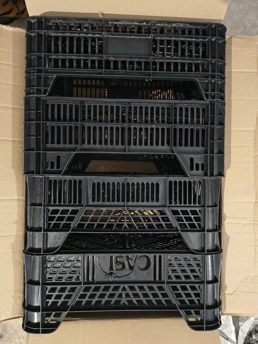 4 x Skrzynki kosze  pojemniki plastikowe 30cm x 40cm wysokie 15cm