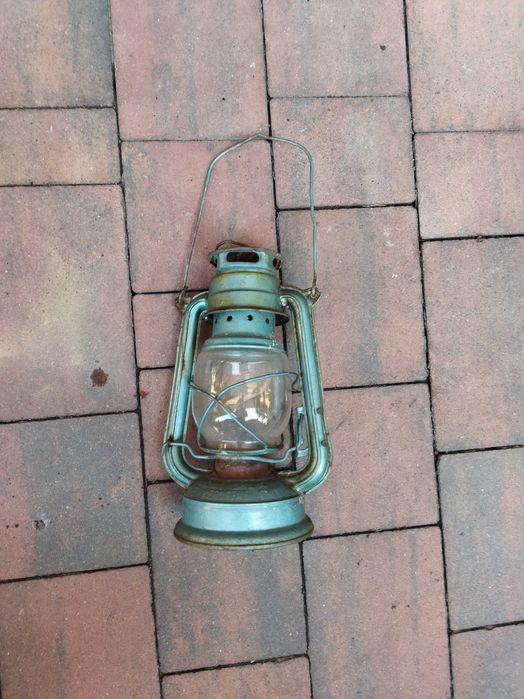 Stara lampa naftowa