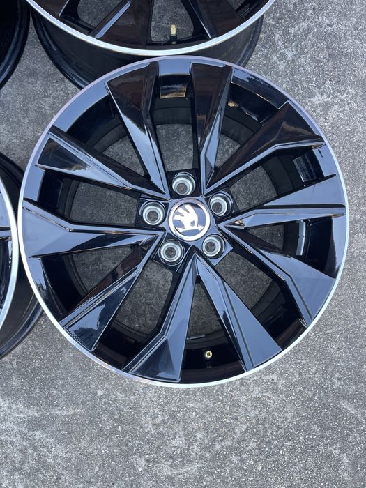 Диски.  Шкода. R16/5/100/7J/ET46.