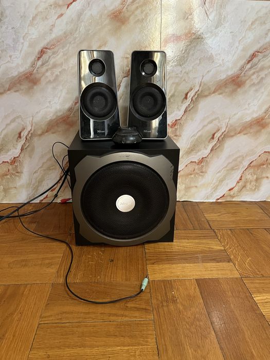 Сабвуфер (колонки) Trust tytan 2.1, идеальное состояние