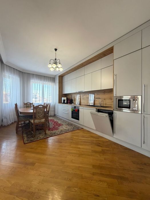 Здається будинок