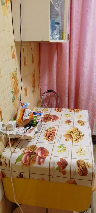 Сдаю  1 комнату в центре 3500грн