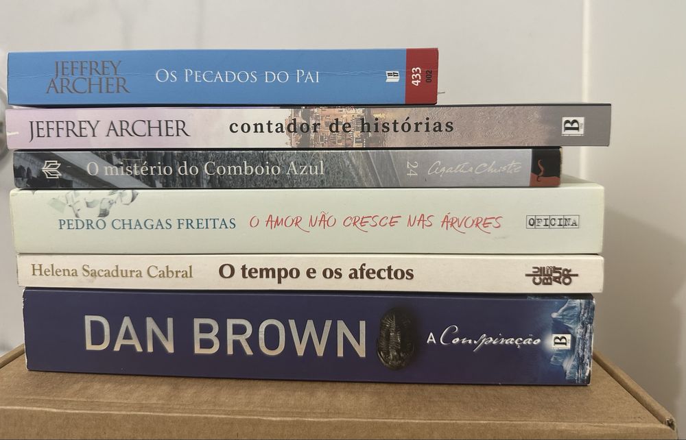 vários livros  (vendo unidade ou conjunto)