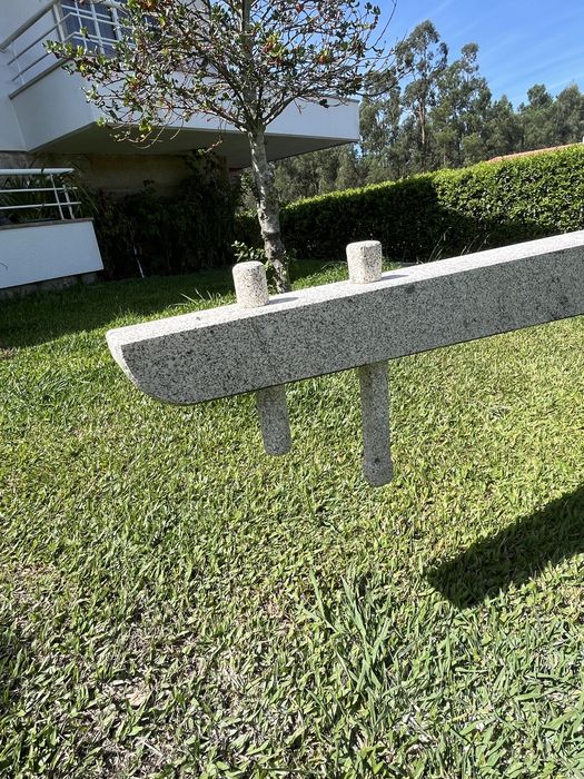 Carro de bois em granito